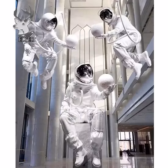 Modernes Kunstdesign, Kunstharz-Astronautenskulptur, Innendekoration, lebensgroße Fiberglas-Astronautenstatue